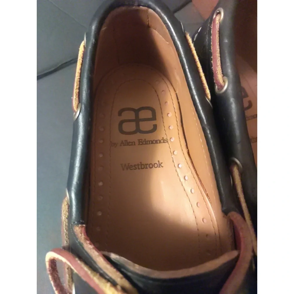 Allen Edmonds Men Blue Westbrook Leather Boat Two Eyelet Casual Shoes Size 8.5